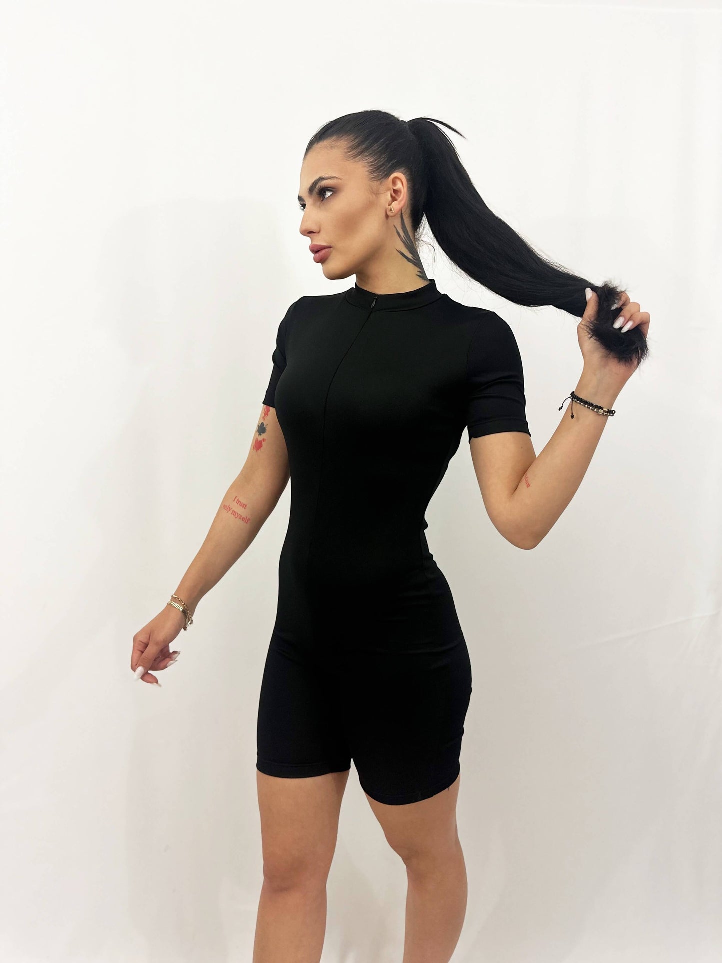 Salopetă neagră de vară din material diver